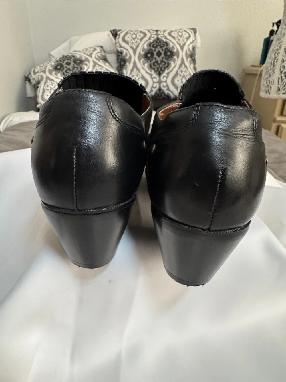 Dingo women’s Black Leather Shoes Slip-On ankle boots w/Heel Sz 10 M